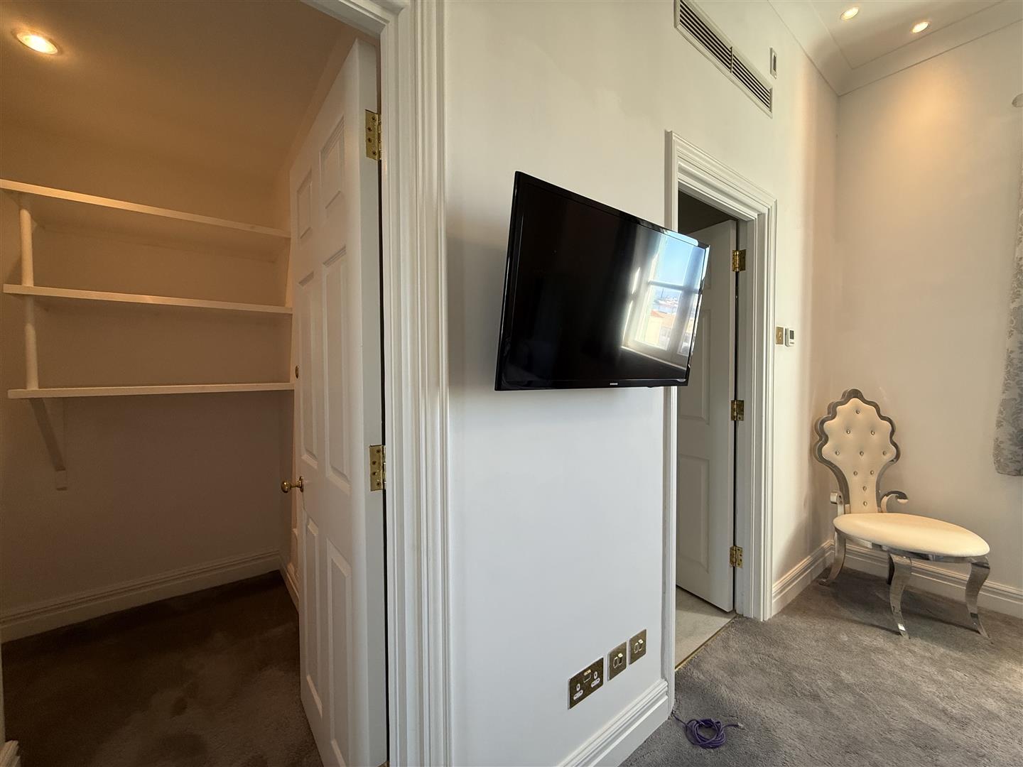 Image of Apartment - 2 Bedrooms - 2 Bathrooms for Rental in Ragged Staff Wharf-Gibraltar, Image 9